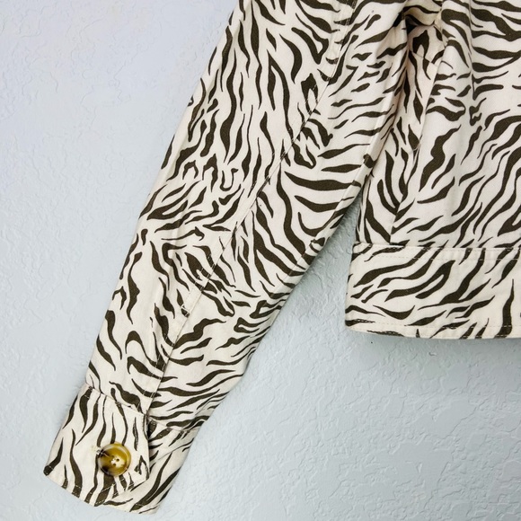 Anthropologie Ivory/Brown Zebra Print Cropped Pilcro Denim Trucker Jack… - Picture 12 of 16